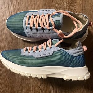 COPY - Givenchy Spectre Mesh Sneakers Latvia Size 39